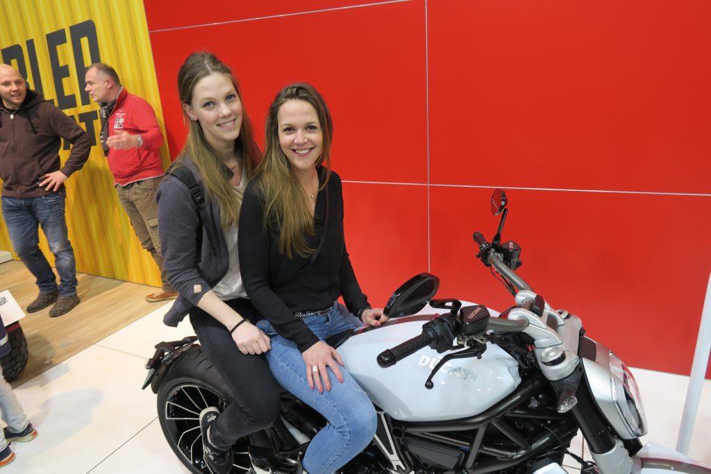 Wat-doe-jij-op-de-motorbeurs