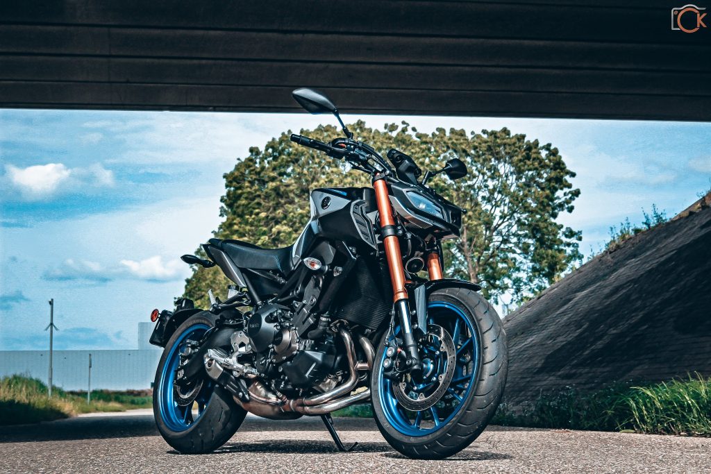Yamaha MT-09 SP: Challenge the darkness