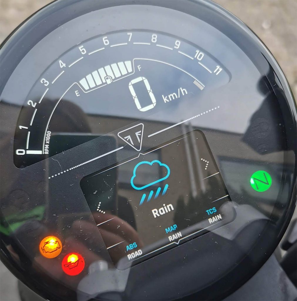 Triumph Trident 660: regenmodus