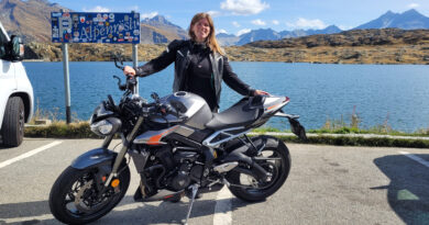 Motortest: Triumph Street Triple 765 RS – Retestrak Sturen door de Zwitserse bergpassen Motortest: Triumph Street Triple 765 RS – Retestrak Sturen door de Zwitserse bergpassen