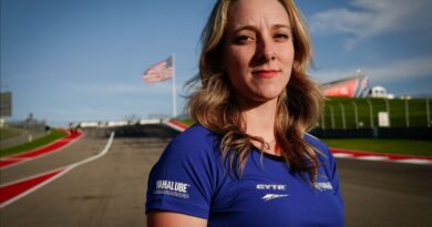 Vrouwen in de Motorsport: Mallory Dobbs racet in het WorldWCR