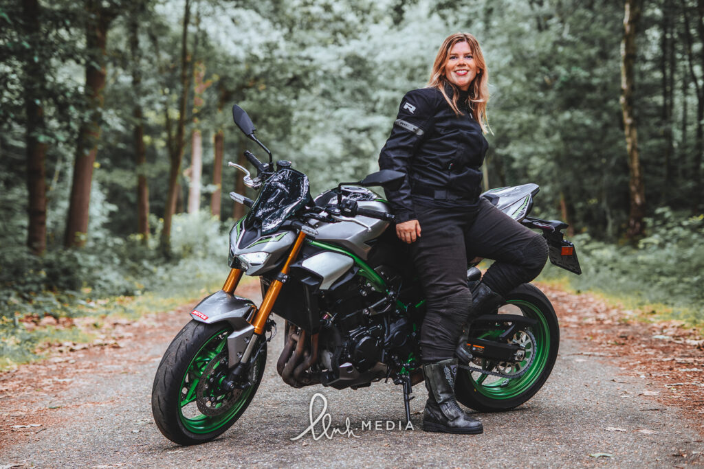 Kawasaki Z900 SE door llnk.media