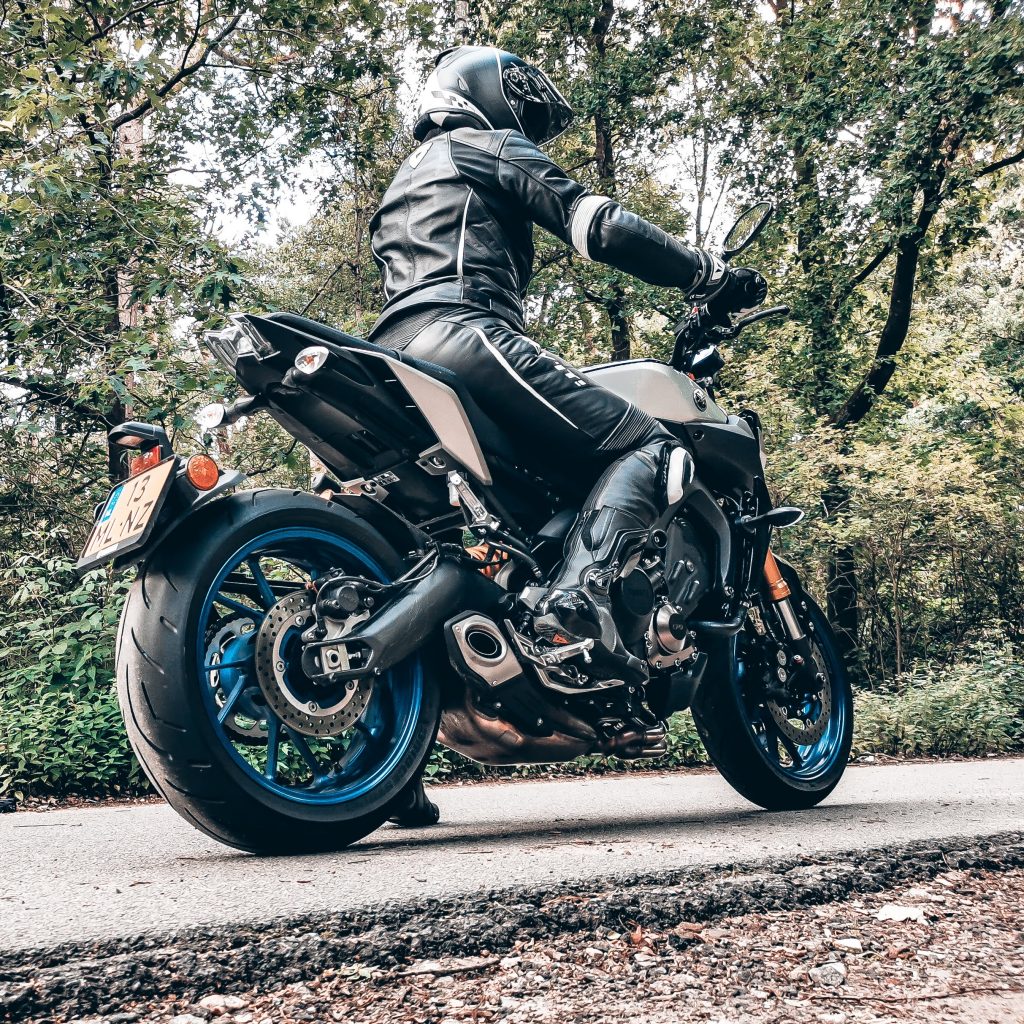 Hoekige vormen van de motor